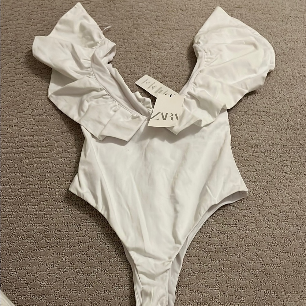 Zara White Bodysuit with Dramatic Ruffles